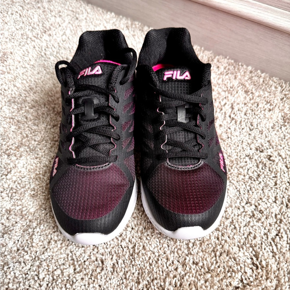 Fila Memory Foam Running Shoes Size 7.5 - image 3